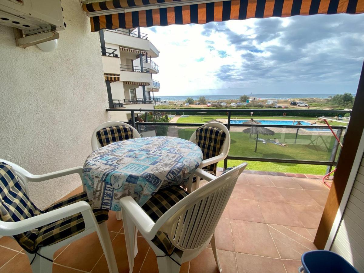 Apartamento Completo Frente Al Mar Creixell Bagian luar foto