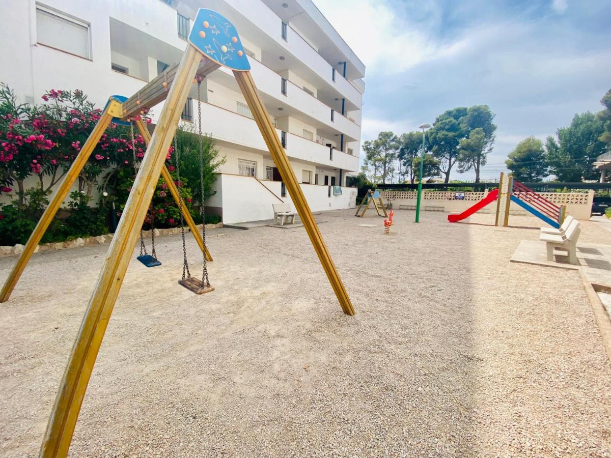 Apartamento Completo Frente Al Mar Creixell Bagian luar foto